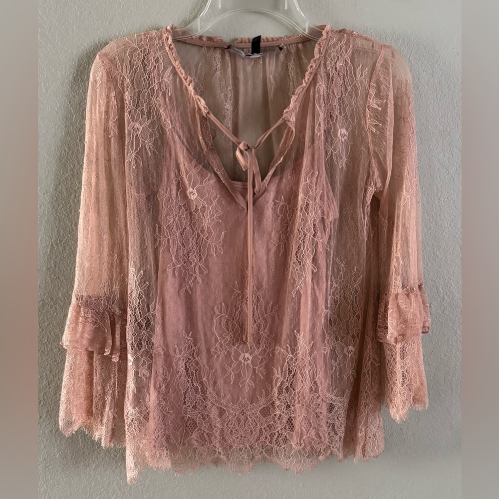 White House Black Market Blush Pink Sheer Lace w/Camisole Flare Sleeve Blouse XS